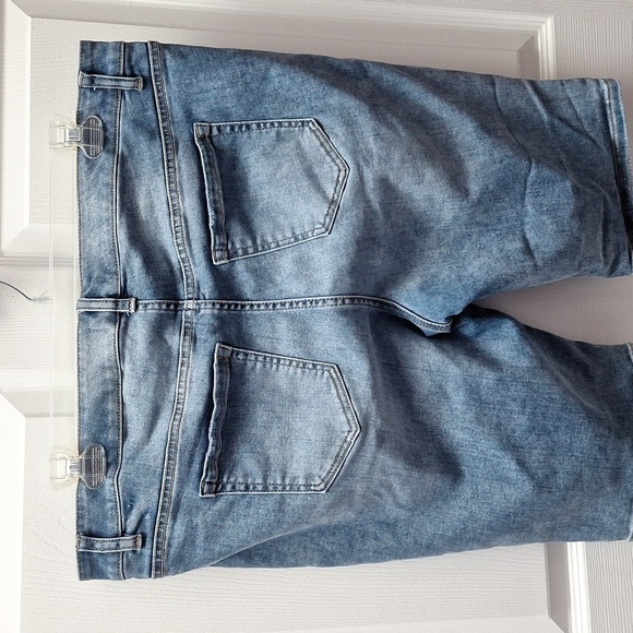 Womens Lane Bryant stretch straight fit magic waistband denim shorts 20 - Picture 2 of 6